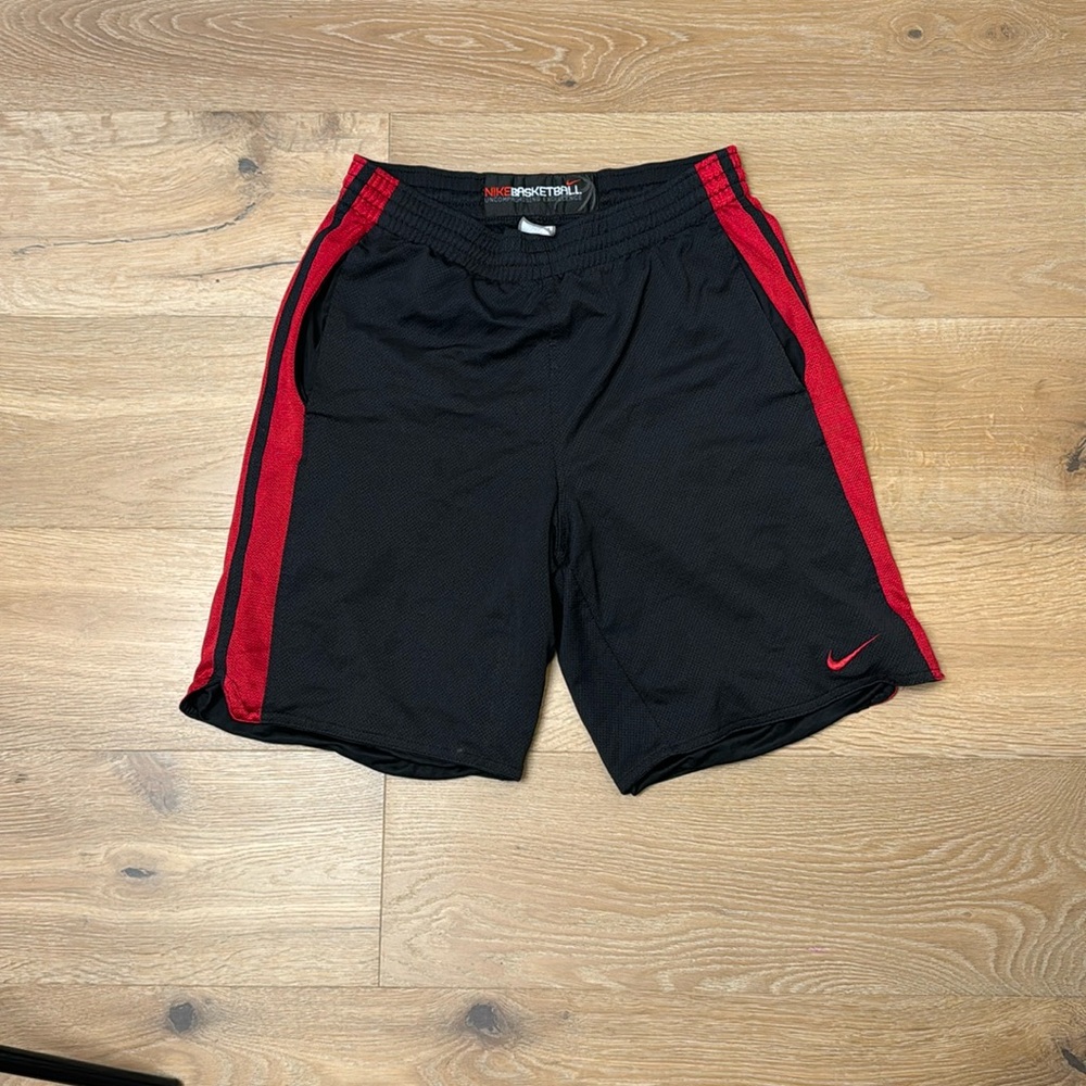 Nike basketball black and red shorts